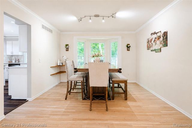 425 Cherry Grove Lane, Walled Lake, MI 48390