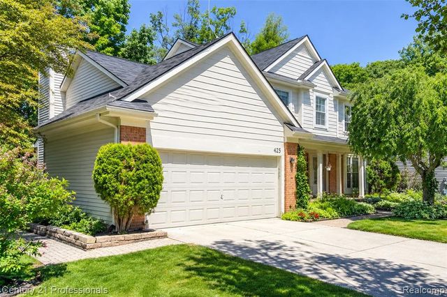 425 Cherry Grove Lane, Walled Lake, MI 48390