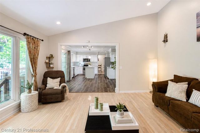 425 Cherry Grove Lane, Walled Lake, MI 48390