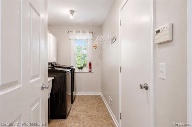 425 Cherry Grove Lane, Walled Lake, MI 48390