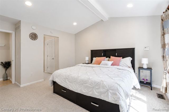 425 Cherry Grove Lane, Walled Lake, MI 48390