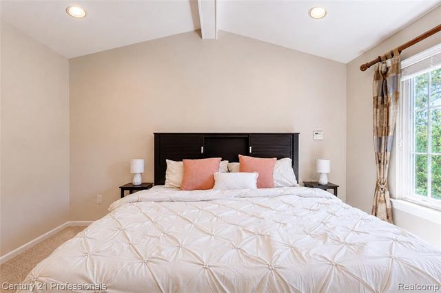 425 Cherry Grove Lane, Walled Lake, MI 48390