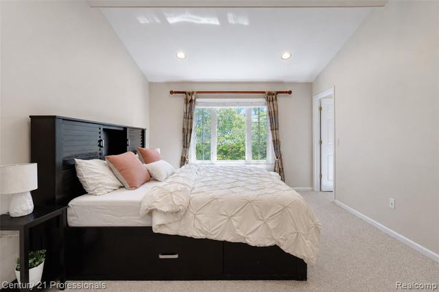 425 Cherry Grove Lane, Walled Lake, MI 48390