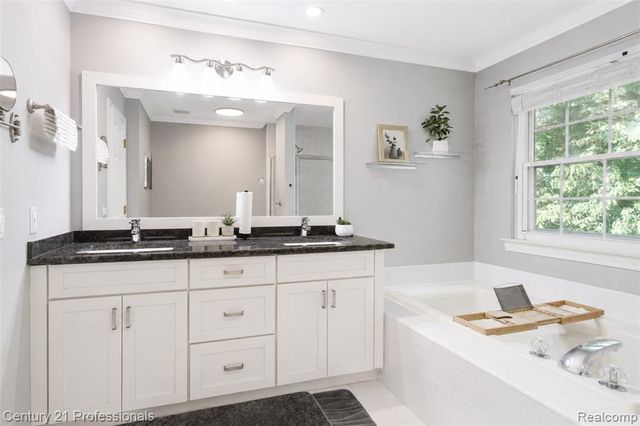 425 Cherry Grove Lane, Walled Lake, MI 48390