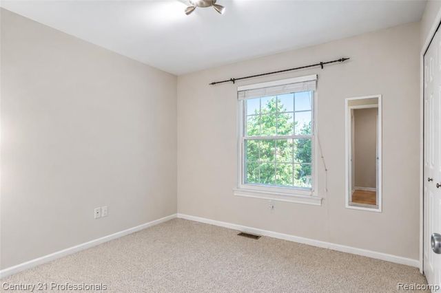 425 Cherry Grove Lane, Walled Lake, MI 48390