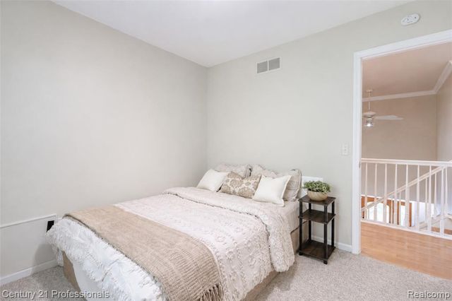 425 Cherry Grove Lane, Walled Lake, MI 48390