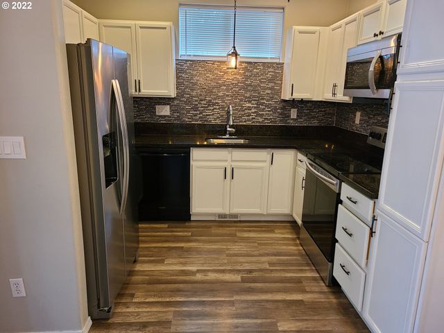 667 Se 5TH Ave, Hillsboro, OR 97123