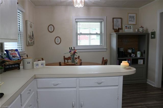 106 Mohawk Drive, King, NC 27021