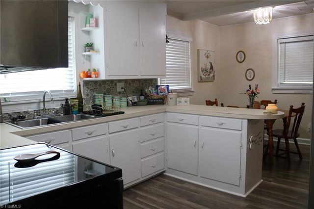 106 Mohawk Drive, King, NC 27021