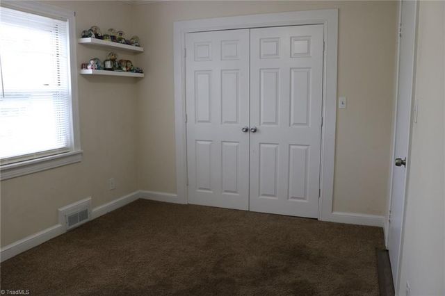106 Mohawk Drive, King, NC 27021