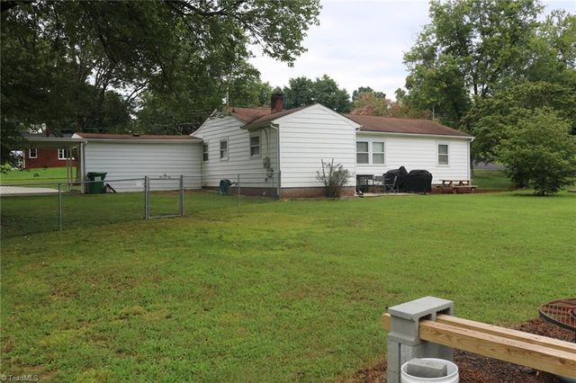 106 Mohawk Drive, King, NC 27021