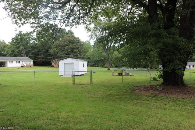 106 Mohawk Drive, King, NC 27021