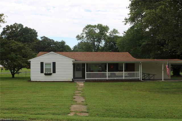 106 Mohawk Drive, King, NC 27021