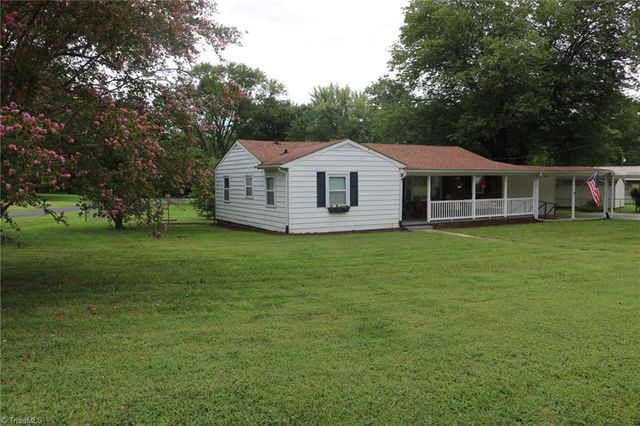 106 Mohawk Drive, King, NC 27021
