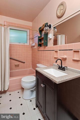 64 MAIN ST, Roebling, NJ 08554