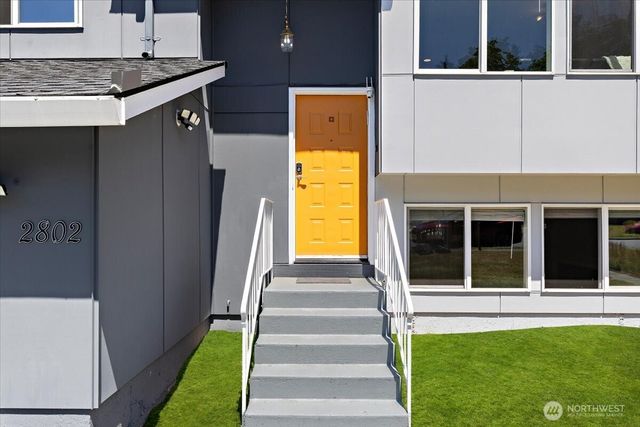 2802 NE 23rd Place, Renton, WA 98056