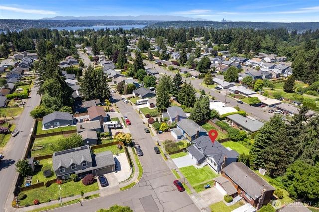 2802 NE 23rd Place, Renton, WA 98056