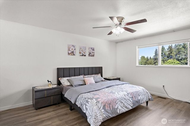 2802 NE 23rd Place, Renton, WA 98056