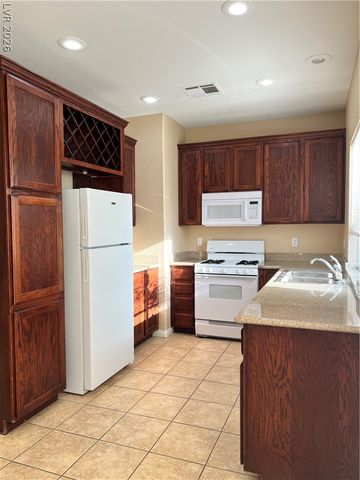 8237 Golden Flowers Street, Las Vegas, NV 89139