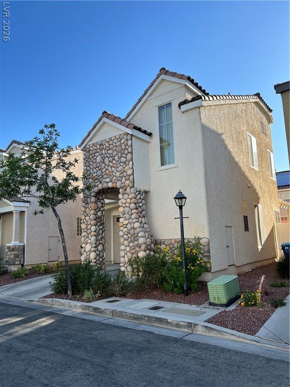 8237 Golden Flowers Street, Las Vegas, NV 89139