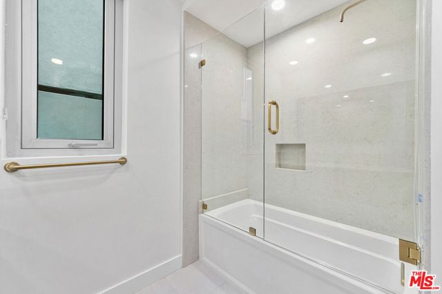 1257 N Sweetzer Avenue 101, West Hollywood, CA 90069