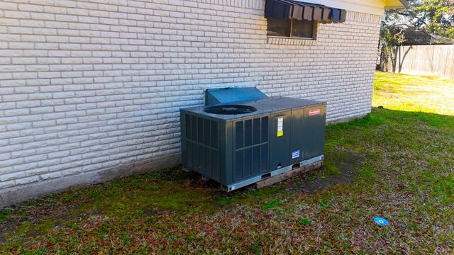 390 Bradford Drive, Beaumont, TX 77707