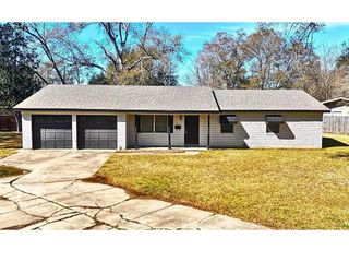 390 Bradford Drive, Beaumont, TX 77707