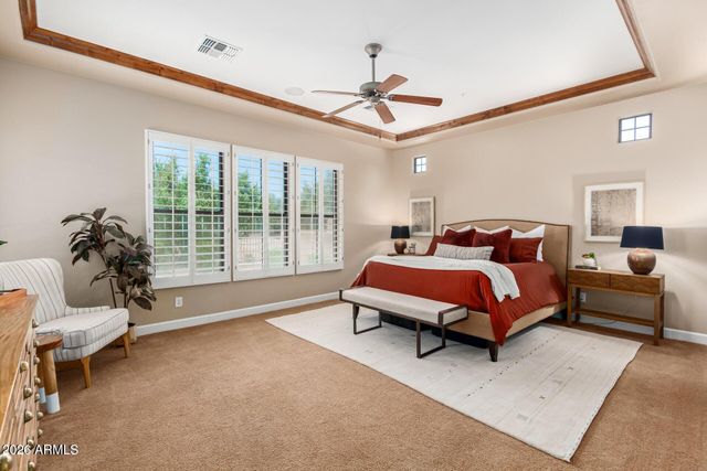 5619 E LIBBY Street, Scottsdale, AZ 85254