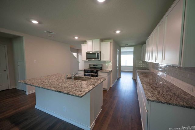 22623 Match Play, San Antonio, TX 78261