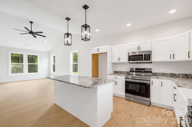 118 Dog Star Lane, Alexander, NC 28701