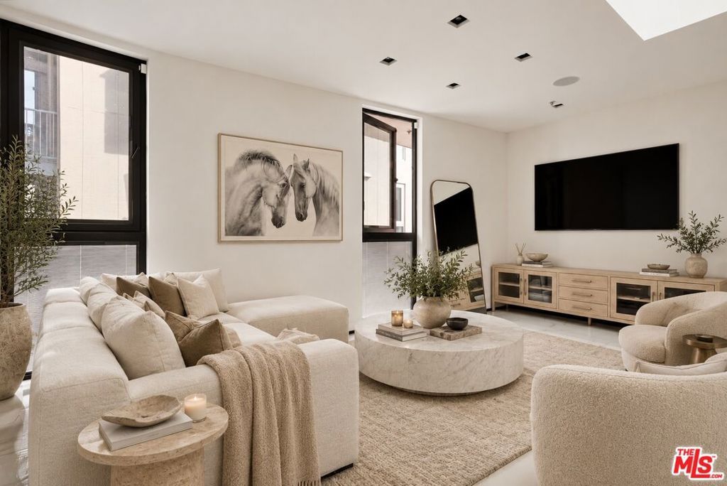 1253 N Sweetzer Avenue 6, West Hollywood, CA 90069 — exterior