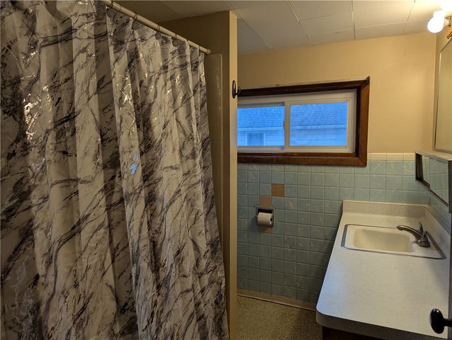 329 North Avenue, Shelby, NY 14103