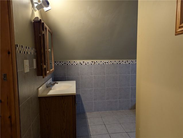 329 North Avenue, Shelby, NY 14103