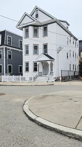 102-104 Robey St, Boston, MA 02125