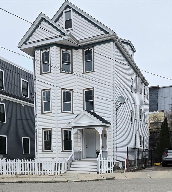 102-104 Robey St, Boston, MA 02125