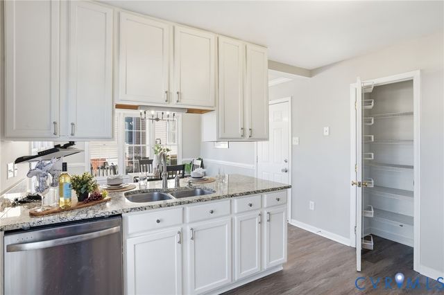 8283 Southern Watch Pl, Mechanicsville, VA 23111