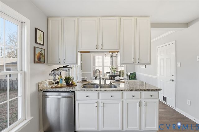 8283 Southern Watch Pl, Mechanicsville, VA 23111