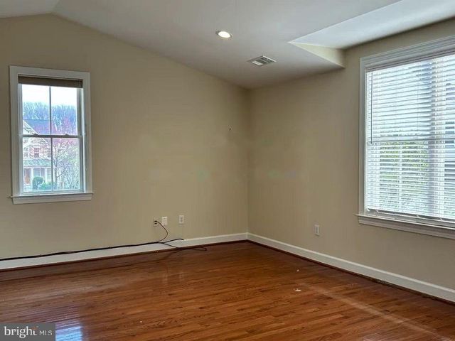 304 ROBENA WAY, Rockville, MD 20850