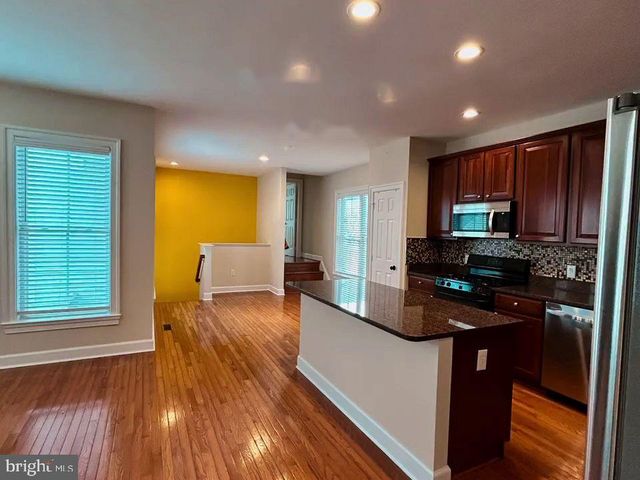 304 ROBENA WAY, Rockville, MD 20850