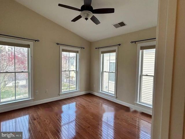 304 ROBENA WAY, Rockville, MD 20850