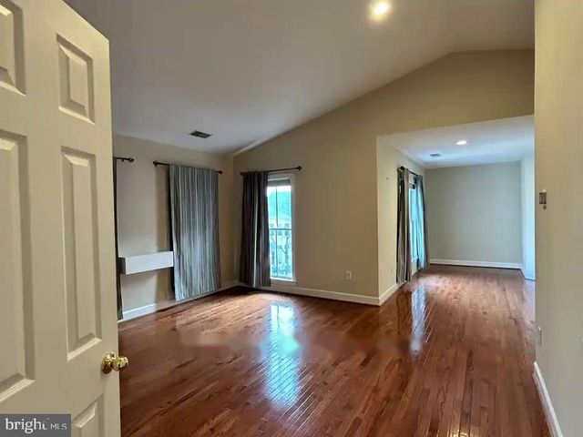 304 ROBENA WAY, Rockville, MD 20850