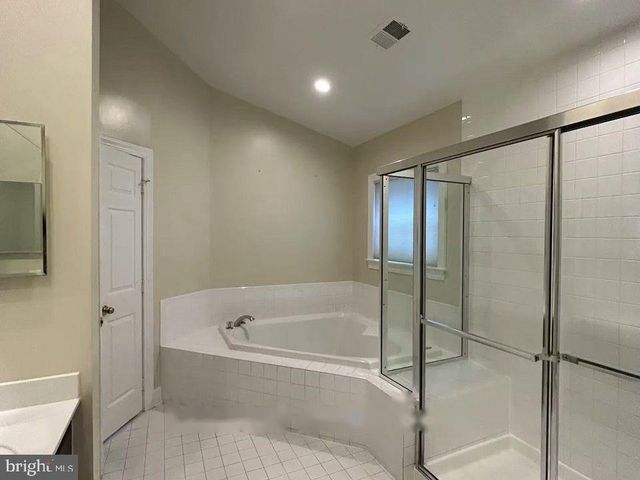 304 ROBENA WAY, Rockville, MD 20850