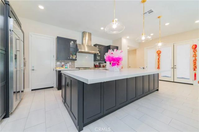 111 Swift, Irvine, CA 92618