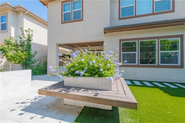 111 Swift, Irvine, CA 92618