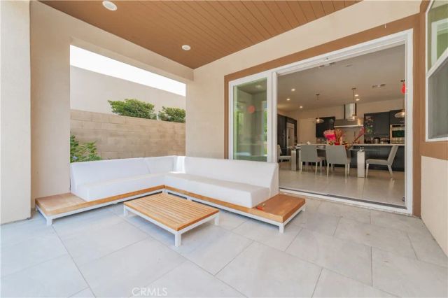 111 Swift, Irvine, CA 92618