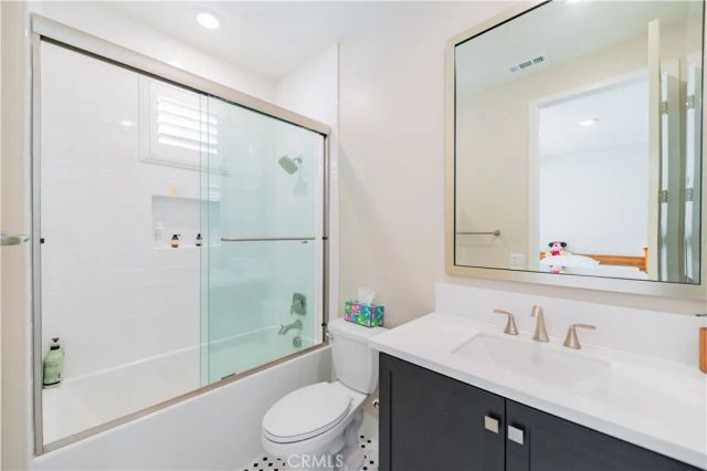 111 Swift, Irvine, CA 92618