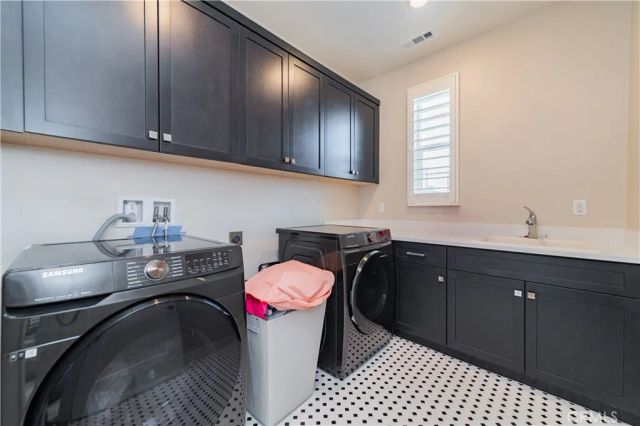 111 Swift, Irvine, CA 92618