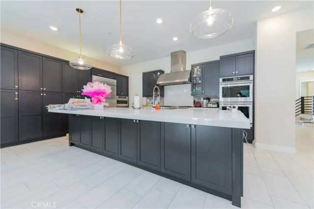 111 Swift, Irvine, CA 92618