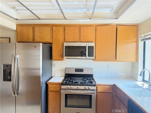 1496 Corte Hacienda, Upland, CA 91786