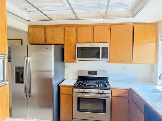 1496 Corte Hacienda, Upland, CA 91786